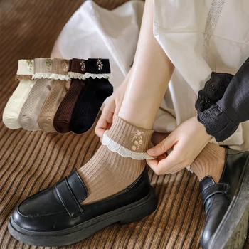 Пролетно-есенен нов продукт, чорапи със средна дължина, с бродерия по ръба от чесаного памук, дамски чорапи с обърнати вертикална ивица, чорапи с набивкой