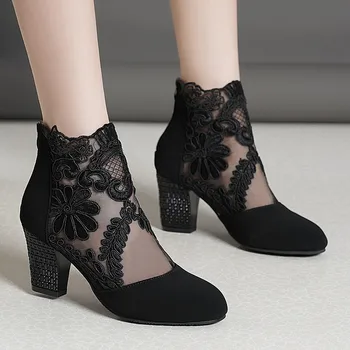 Черни дамски обувки на големия размер на масивна ток, летни дамски сандали с цип, реколта ботильоны от дишаща мрежа за жени